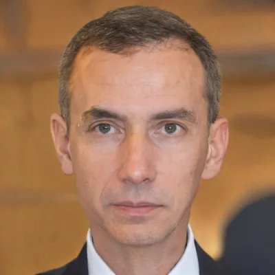 Олег Владимирович